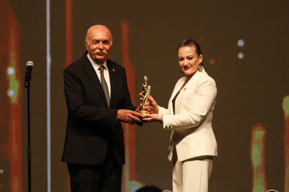 62nci-altin-portakalda-gorkemli-acilis-982117-291606.jpg