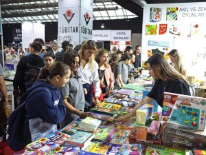 antalya-kitap-fuarina-ogrencilerden-yog-953703-283161.jpg