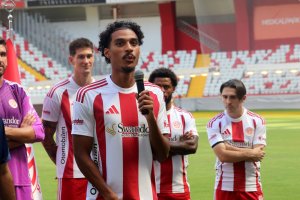 antalyaspor-2025-2026-sezonu-oyunculari-919581-273264-001.jpg