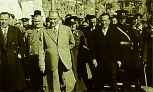 ataturk-antalyada2.jpg