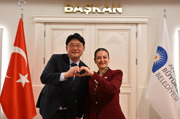 guney-kore-heyetinden-buyuksehir-belediyesine-ziyaret-1.jpeg