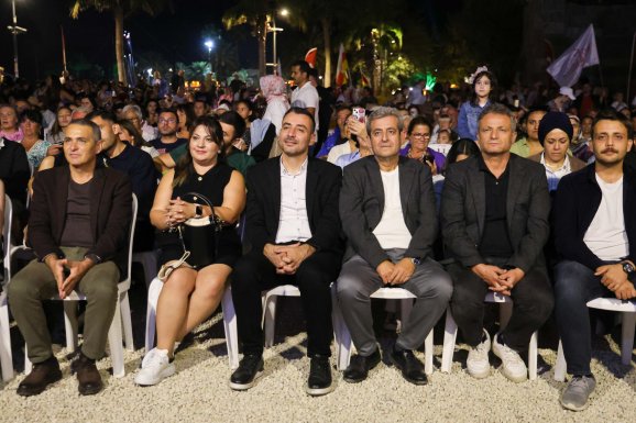 halk-danslari-festivali-basladi-957902-284483.jpg