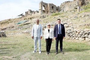 murattaskiran-nurtenozturk-candemirzoroglu.jpg