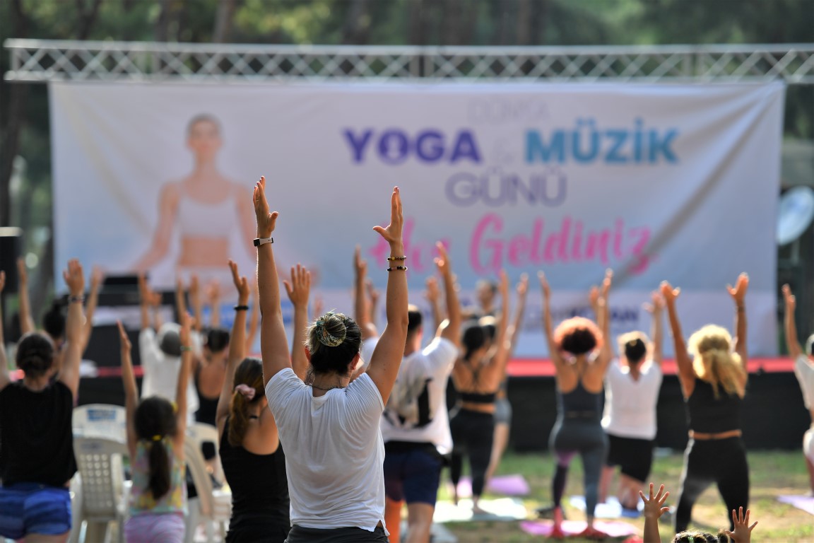 muzigin-ritmi-hayatparkta-yoga-ile-birlesecek-3-001.JPG