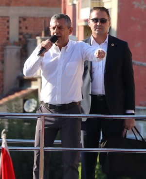 ozgur-ozel-mansur-baskan-gibi-namus-tim-935633-277849.jpg